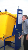 manual-wheelie-bin-lifter