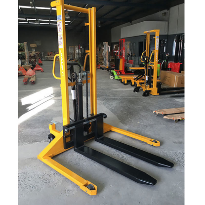 Picture of Straddle Leg Manual Stacker